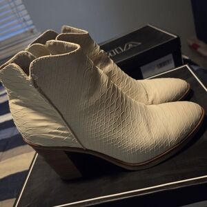 MIA Textured Cream Ankle Booties